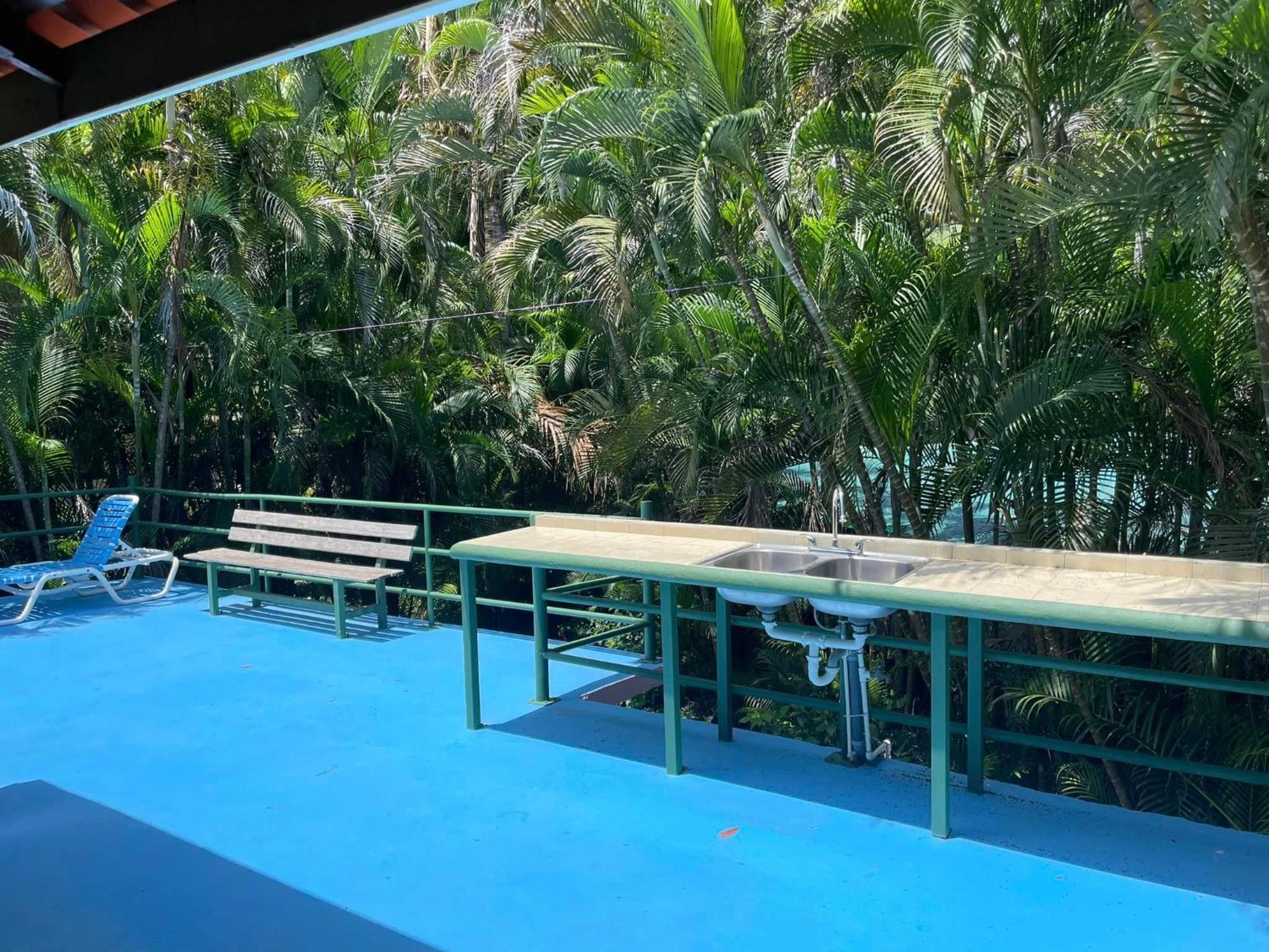 Mal Pais Surf Camp Hotel Playa Santa Teresa  Room photo