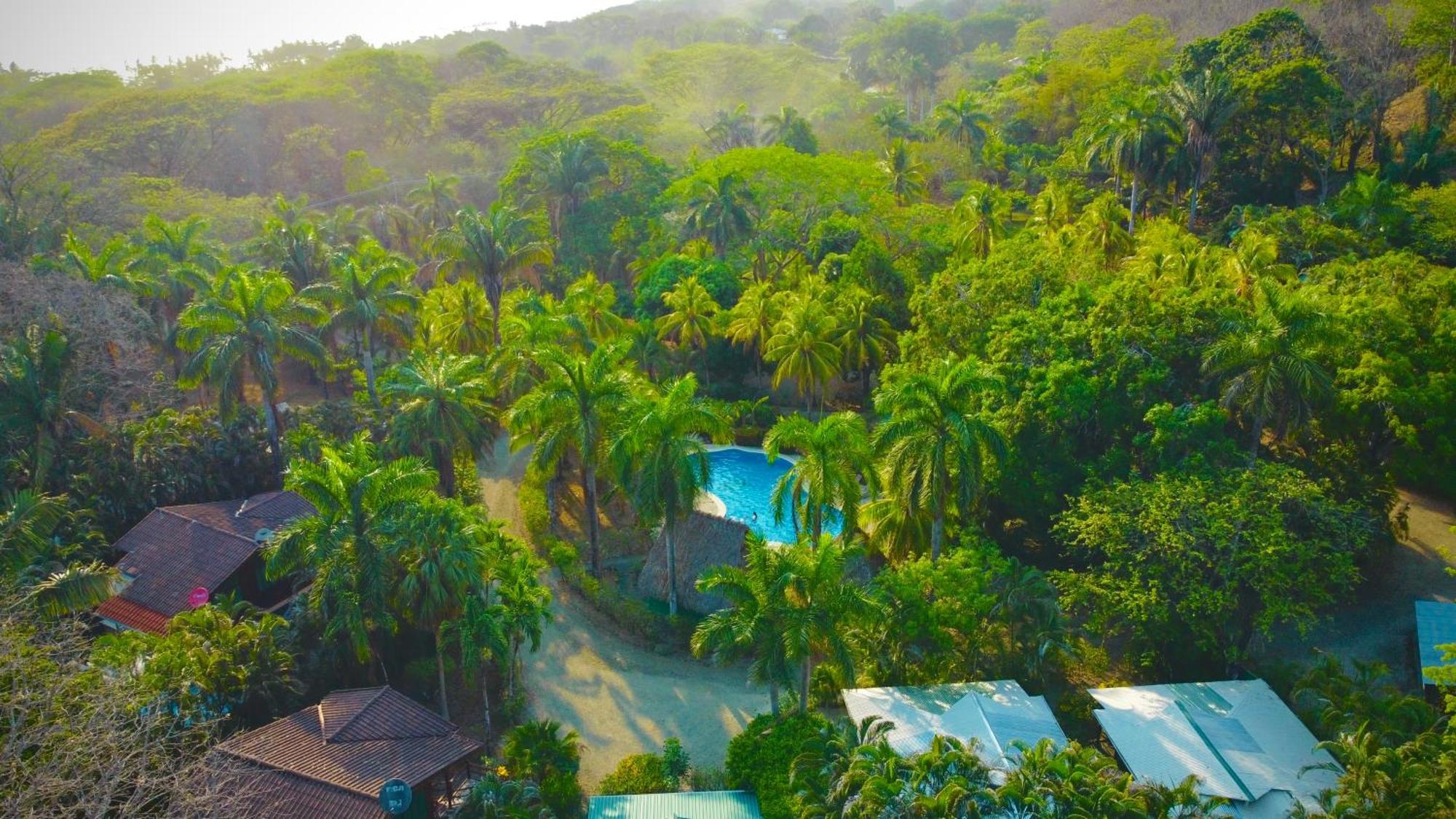 Mal Pais Surf Camp Hotel Playa Santa Teresa  Exterior photo