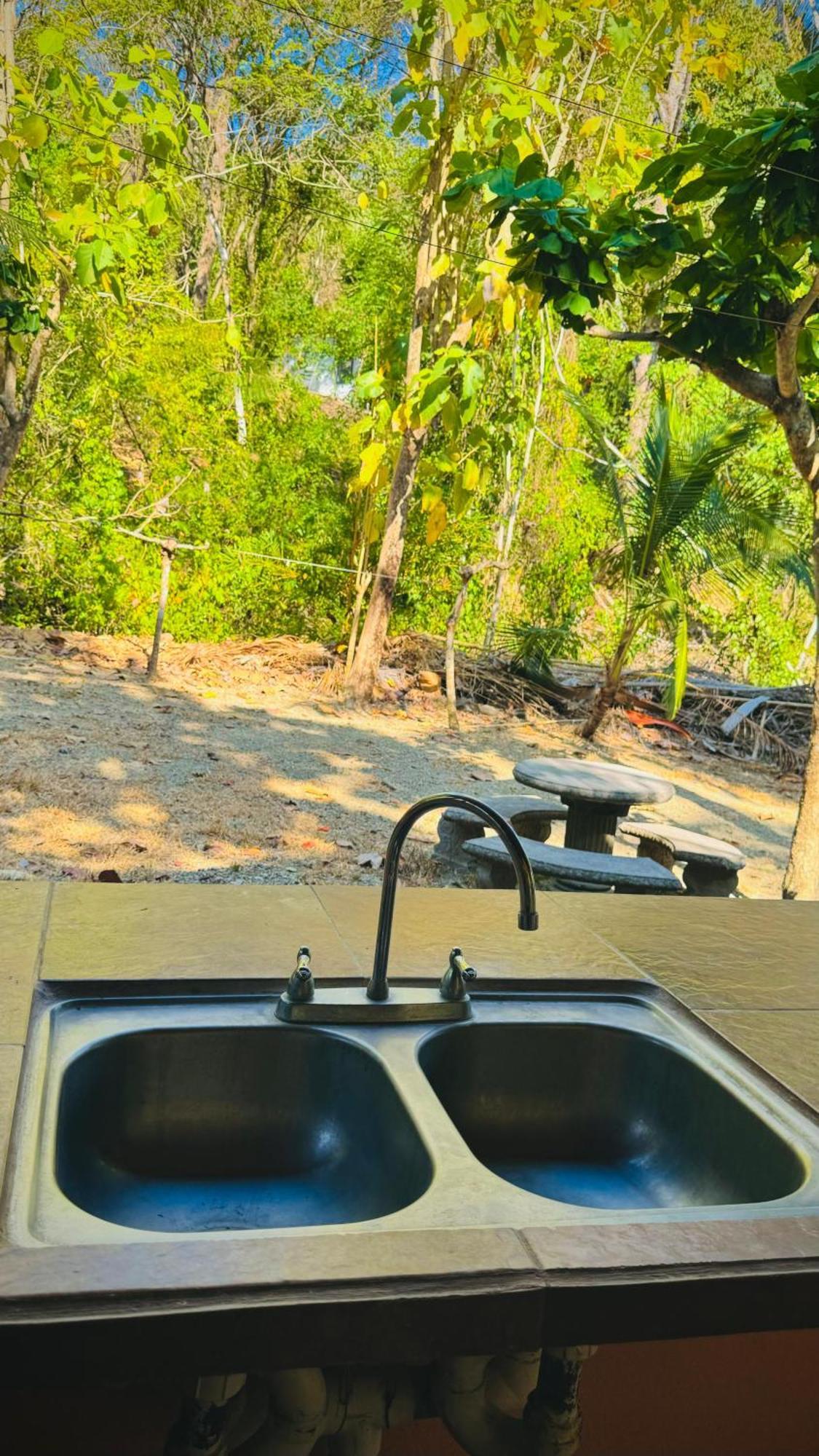 Mal Pais Surf Camp Hotel Playa Santa Teresa  Exterior photo